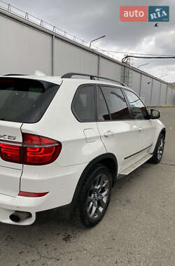 Внедорожник / Кроссовер BMW X5 2011 в 