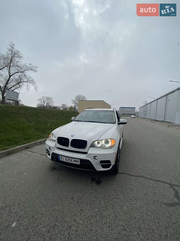 Внедорожник / Кроссовер BMW X5 2011 в 