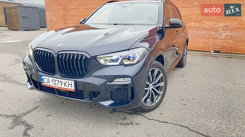 Позашляховик / Кросовер BMW X5 2021 в 