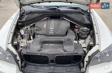 Позашляховик / Кросовер BMW X5 2011 в 