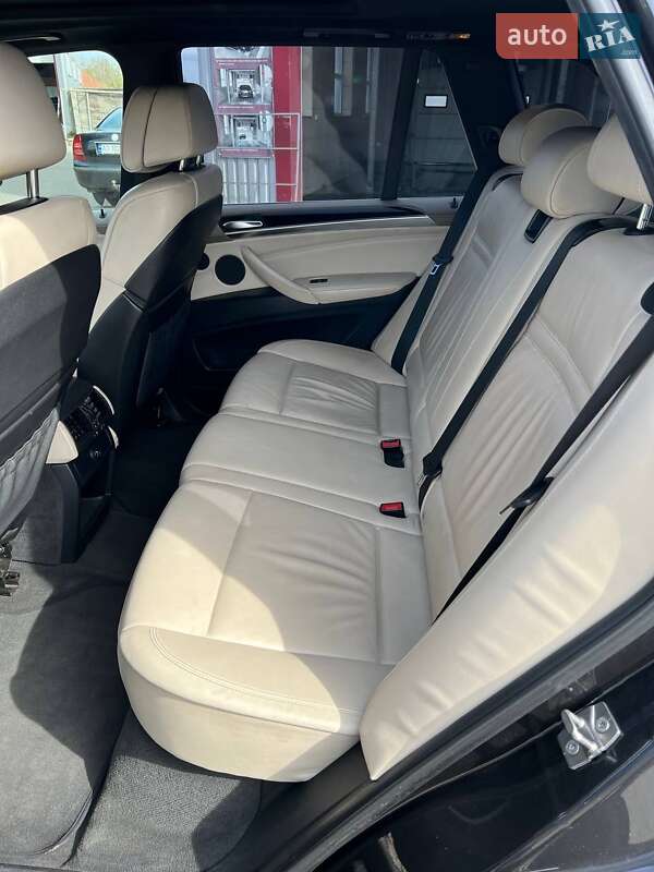 Внедорожник / Кроссовер BMW X5 2010 в Ковеле