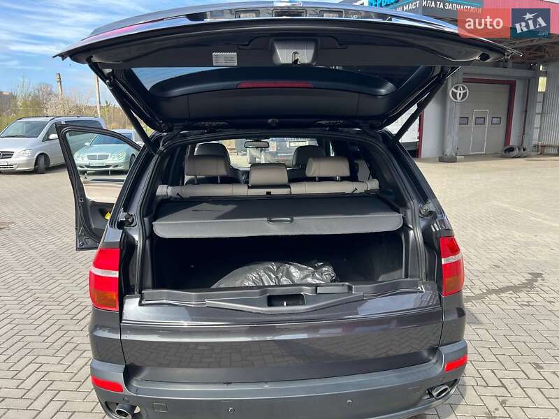 Внедорожник / Кроссовер BMW X5 2010 в Ковеле