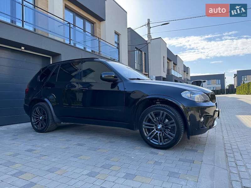 Внедорожник / Кроссовер BMW X5 2012 в 