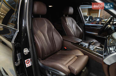 Внедорожник / Кроссовер BMW X5 2015 в 