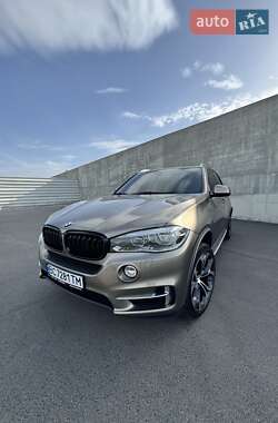 Позашляховик / Кросовер BMW X5 2017 в 