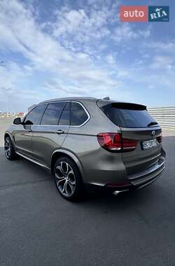 Позашляховик / Кросовер BMW X5 2017 в 