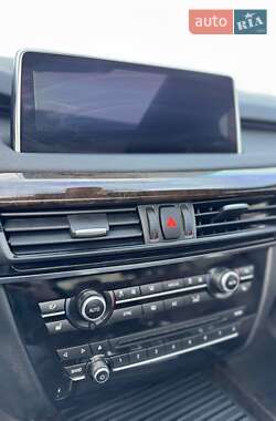 Позашляховик / Кросовер BMW X5 2017 в 