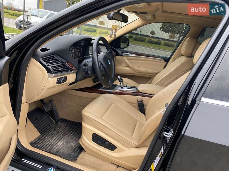 Позашляховик / Кросовер BMW X5 2013 в Бродах