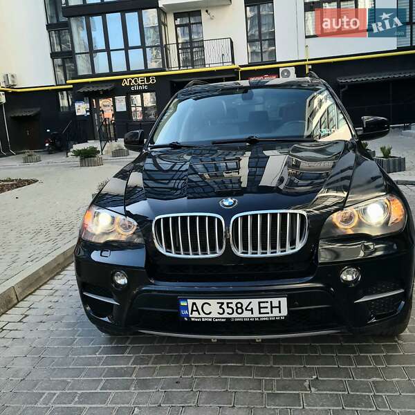 Внедорожник / Кроссовер BMW X5 2010 в 