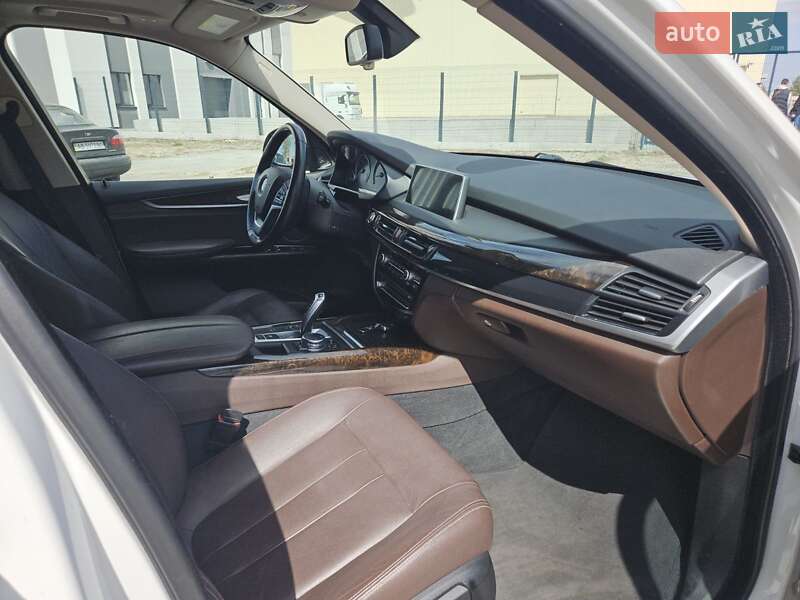 Позашляховик / Кросовер BMW X5 2015 в Києві
