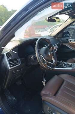 Позашляховик / Кросовер BMW X5 2020 в 