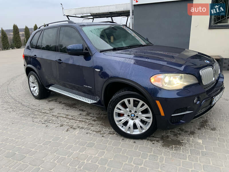 Внедорожник / Кроссовер BMW X5 2012 в 