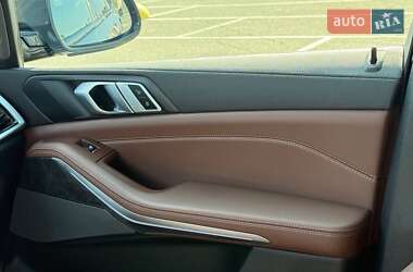 Позашляховик / Кросовер BMW X5 2021 в 