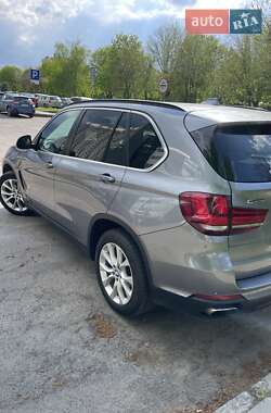 Позашляховик / Кросовер BMW X5 2016 в 
