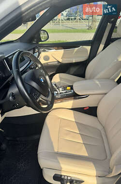Позашляховик / Кросовер BMW X5 2016 в 