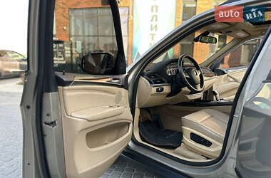 Позашляховик / Кросовер BMW X5 2010 в 