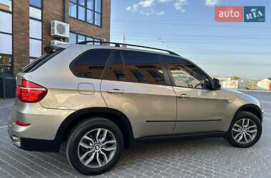Позашляховик / Кросовер BMW X5 2010 в 