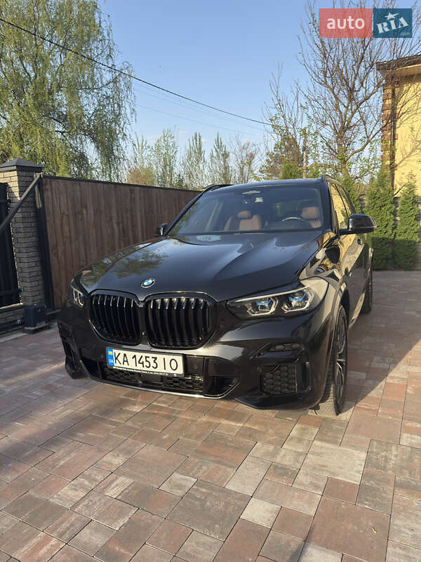 Внедорожник / Кроссовер BMW X5 2022 в 