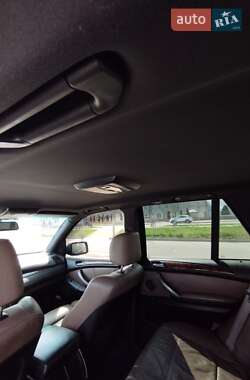 Позашляховик / Кросовер BMW X5 2002 в 