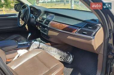 Внедорожник / Кроссовер BMW X5 2010 в 
