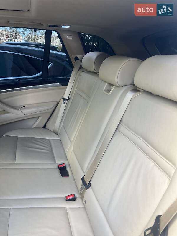 Внедорожник / Кроссовер BMW X5 2012 в Киеве