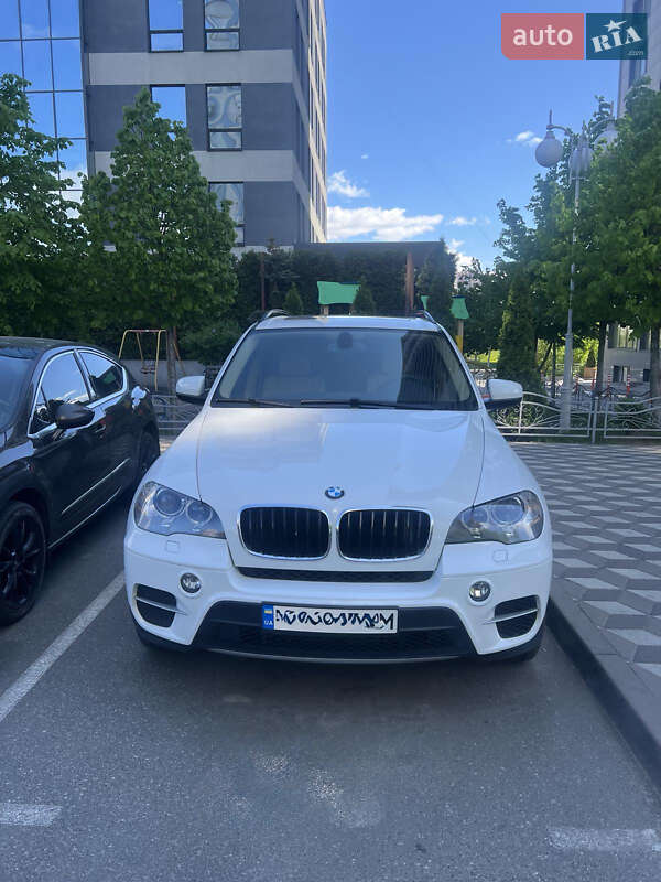Внедорожник / Кроссовер BMW X5 2012 в Киеве