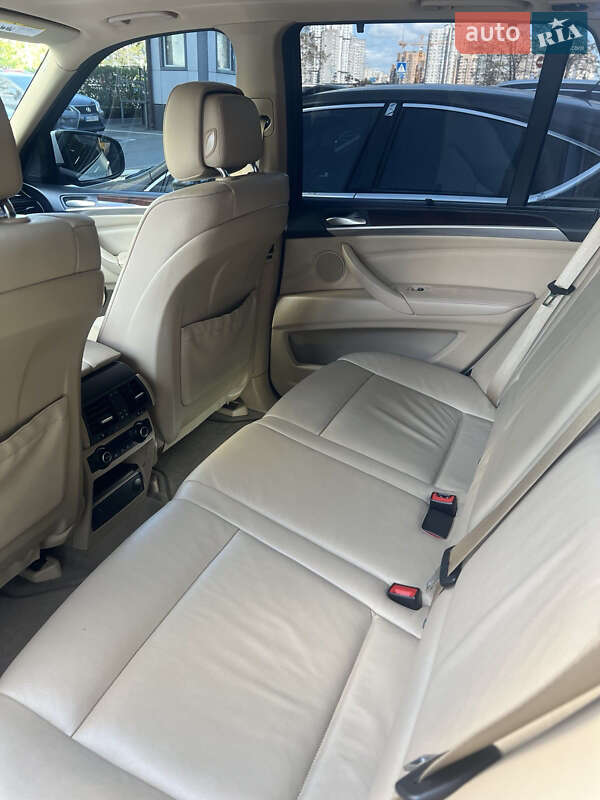 Внедорожник / Кроссовер BMW X5 2012 в Киеве