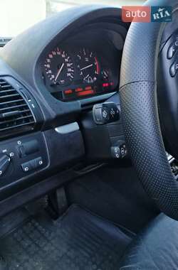 Позашляховик / Кросовер BMW X5 2003 в 