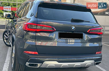 Позашляховик / Кросовер BMW X5 2019 в 