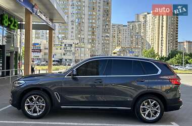 Позашляховик / Кросовер BMW X5 2019 в 