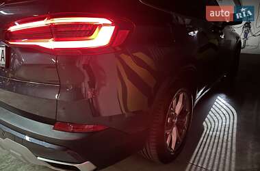 Позашляховик / Кросовер BMW X5 2019 в 