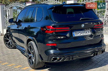 Позашляховик / Кросовер BMW X5 2022 в 