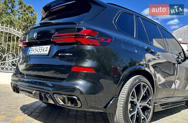 Позашляховик / Кросовер BMW X5 2022 в 