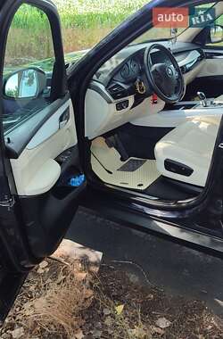 Позашляховик / Кросовер BMW X5 2015 в 