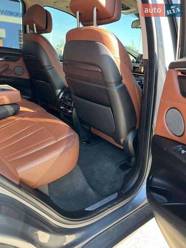 Внедорожник / Кроссовер BMW X5 2015 в Днепре