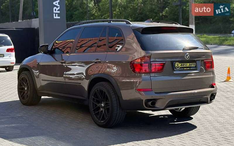 Внедорожник / Кроссовер BMW X5 2011 в Черновцах