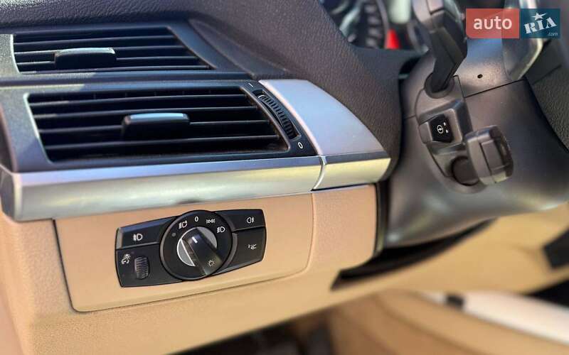 Внедорожник / Кроссовер BMW X5 2011 в Черновцах