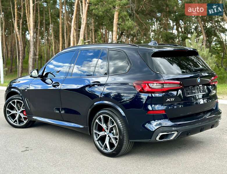 Внедорожник / Кроссовер BMW X5 2022 в Киеве