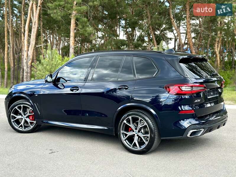Внедорожник / Кроссовер BMW X5 2022 в Киеве