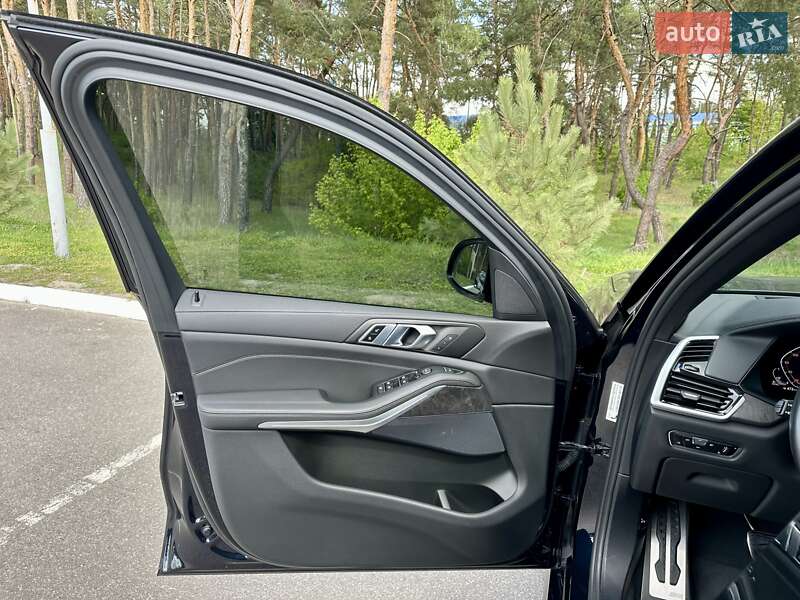 Внедорожник / Кроссовер BMW X5 2022 в Киеве