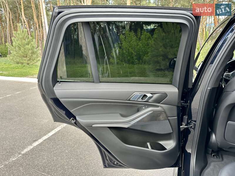 Внедорожник / Кроссовер BMW X5 2022 в Киеве