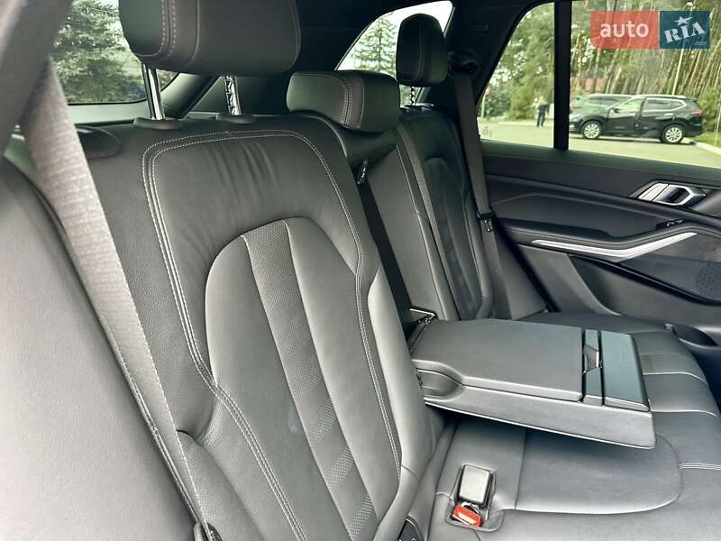 Внедорожник / Кроссовер BMW X5 2022 в Киеве