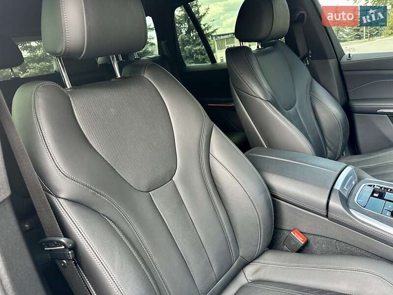 Внедорожник / Кроссовер BMW X5 2022 в Киеве