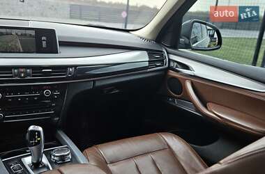 Позашляховик / Кросовер BMW X5 2015 в 