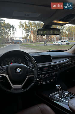 Позашляховик / Кросовер BMW X5 2015 в 