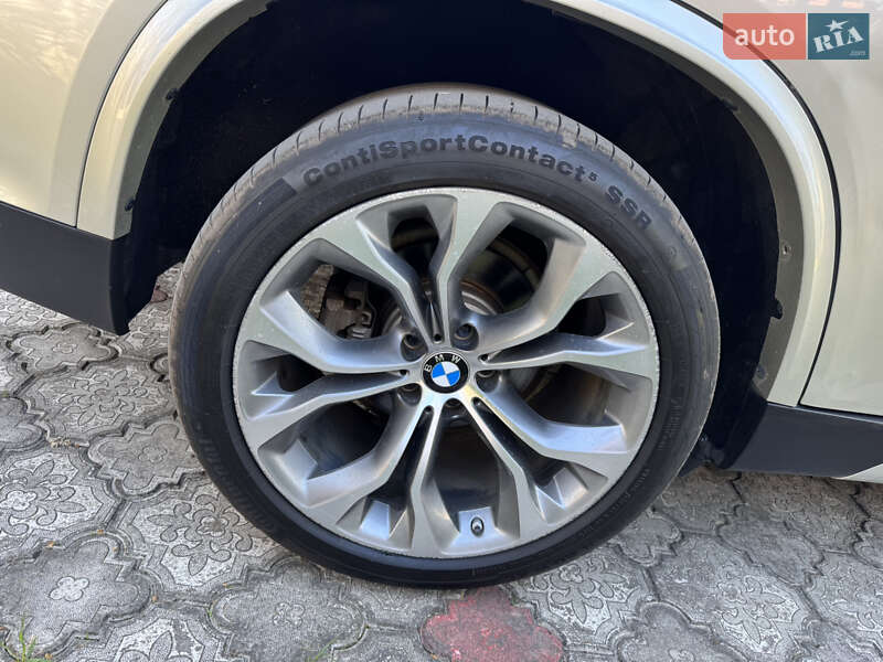 Внедорожник / Кроссовер BMW X5 2016 в Дубно