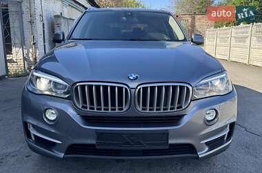 Позашляховик / Кросовер BMW X5 2015 в 