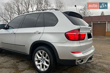 Позашляховик / Кросовер BMW X5 2011 в 