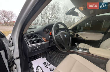 Позашляховик / Кросовер BMW X5 2011 в 