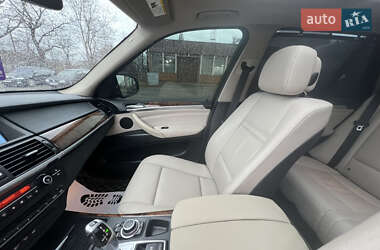 Позашляховик / Кросовер BMW X5 2011 в 